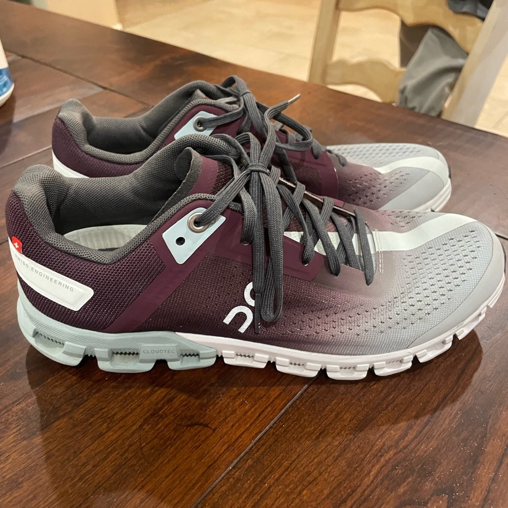 On Running Cloud Flow Womens Shoes